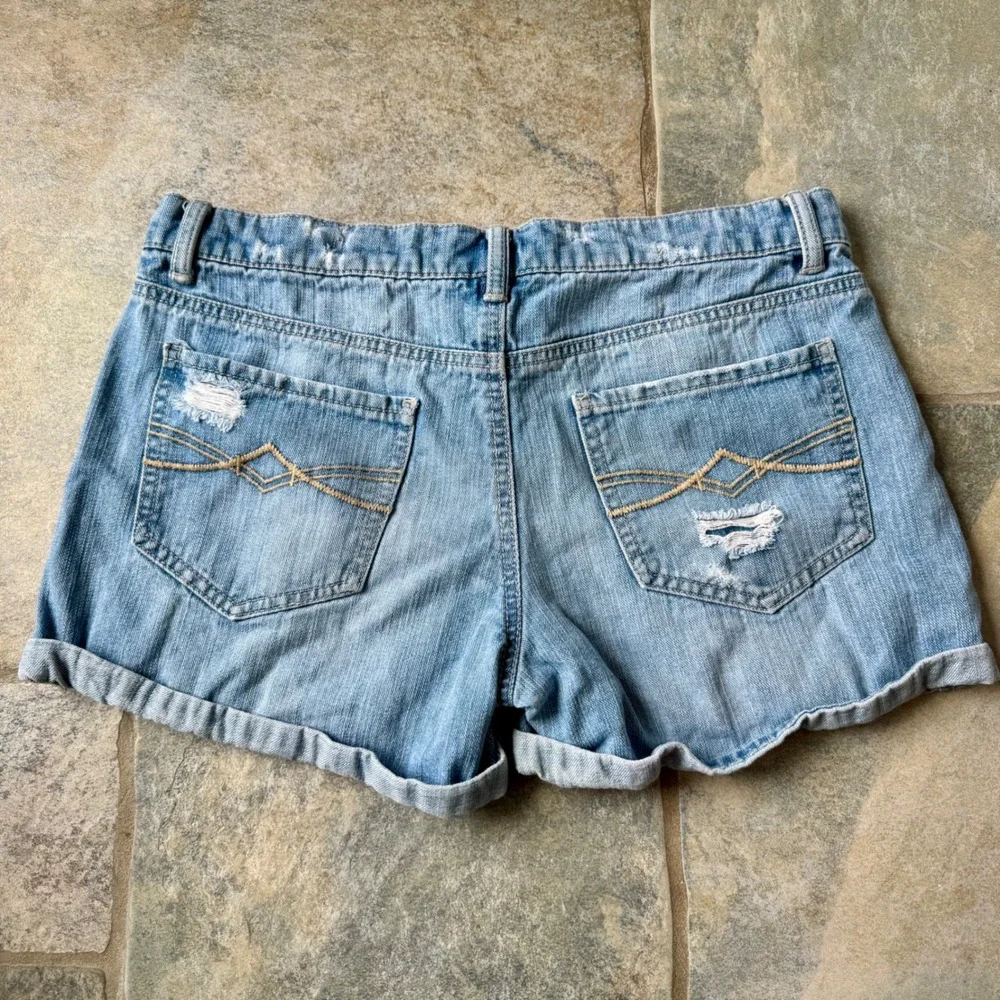 Mudd Y2K 2000s Distressed Denim Jean‎ Shorts Light Wash Size 11